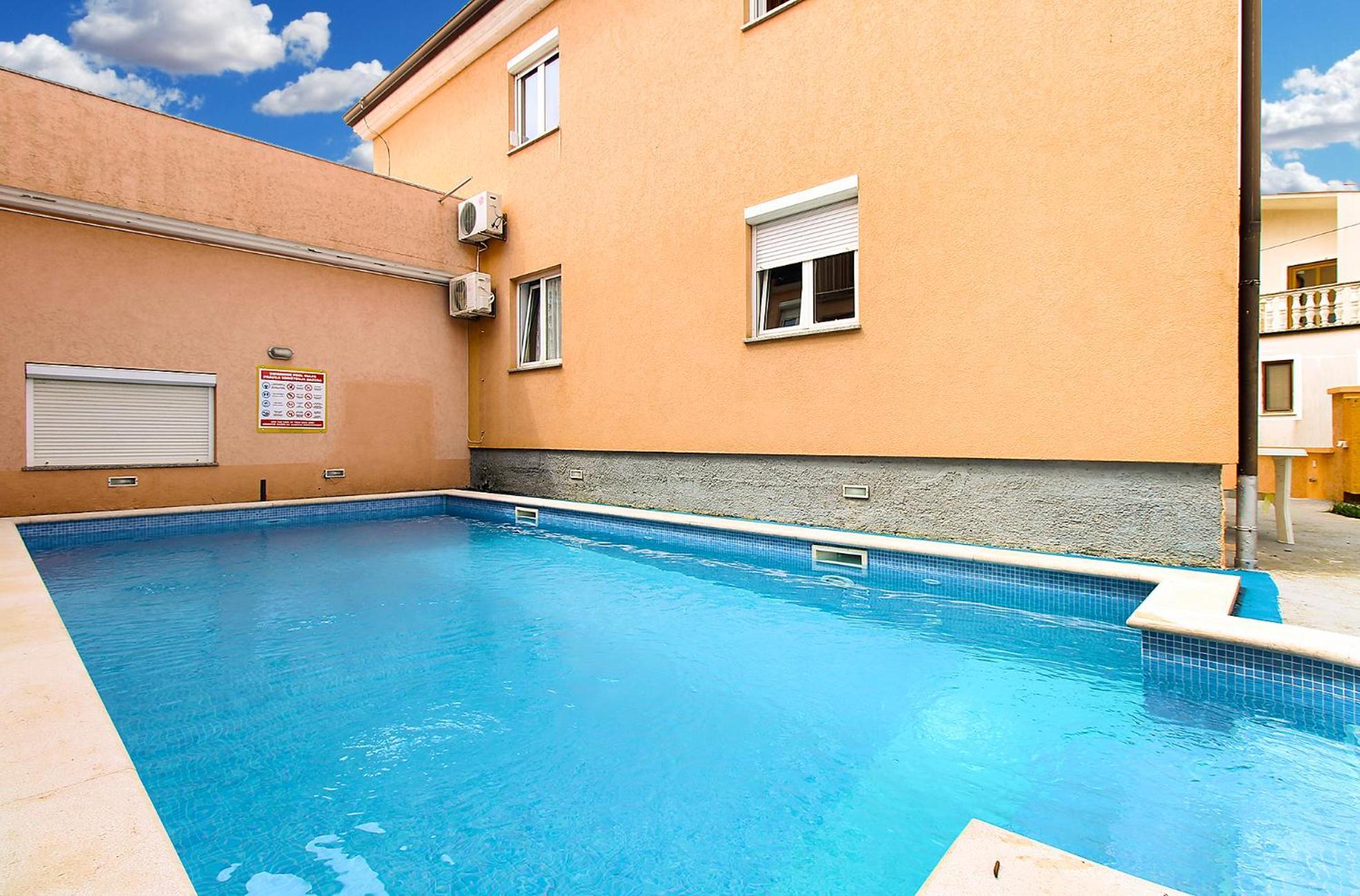Apartments Edin 1359 Peroj Kültér fotó