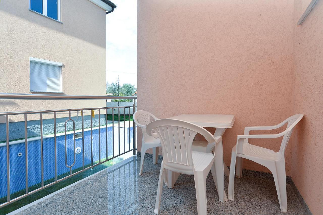 Apartments Edin 1359 Peroj Kültér fotó