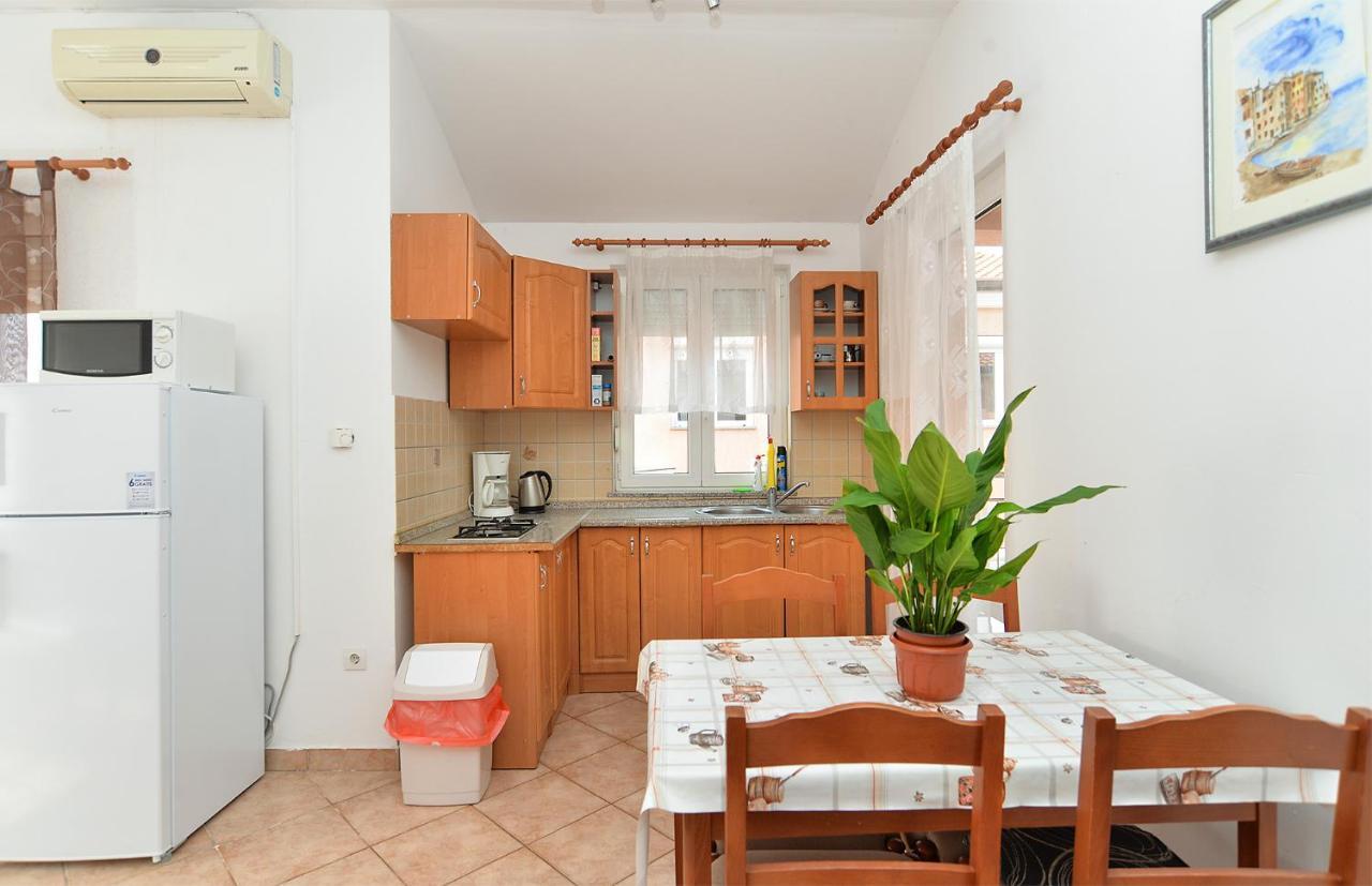 Apartments Edin 1359 Peroj Kültér fotó